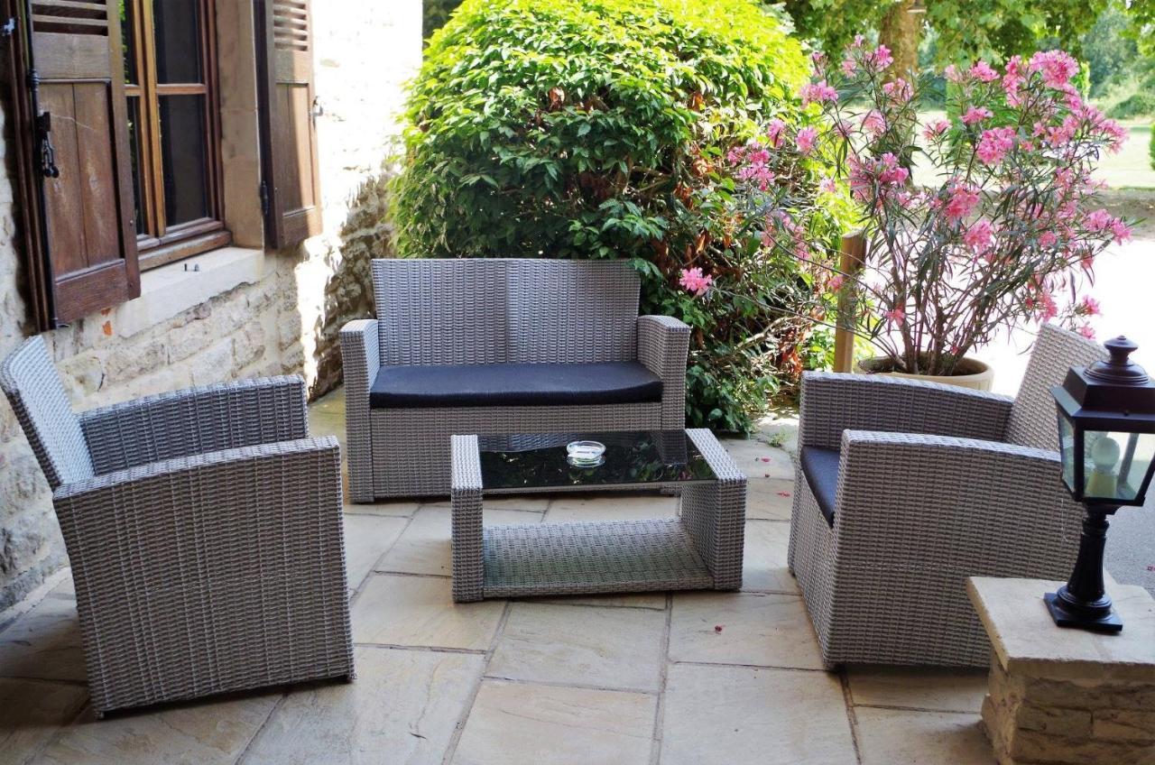 Hotel Et Appartements Les Platanes Thueyts Exterior photo